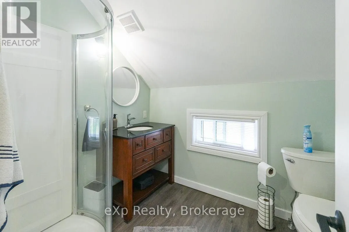 594 10TH A STREET W