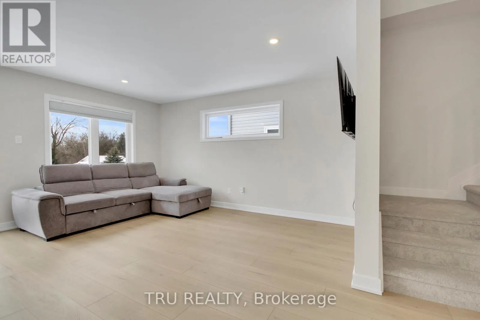 111 DOWDALL CIRCLE