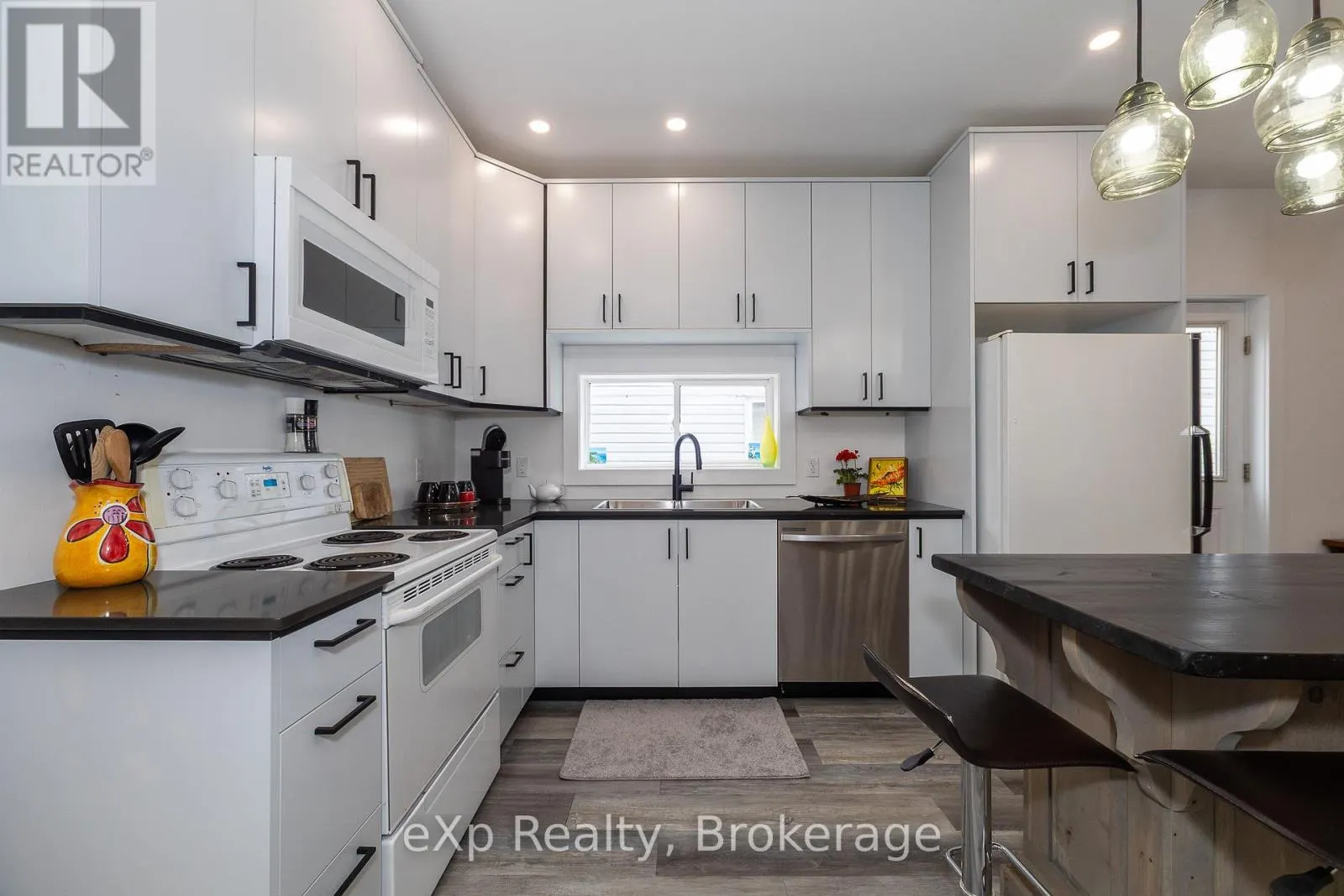 360 FRANK STREET