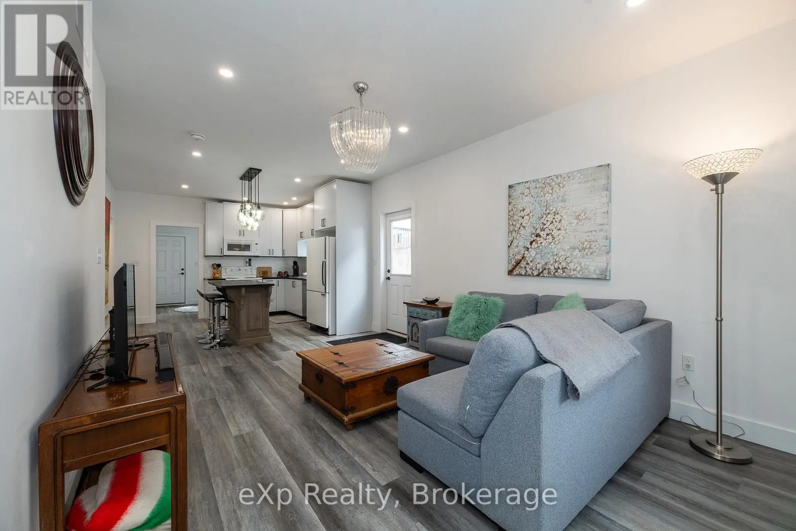 360 FRANK STREET
