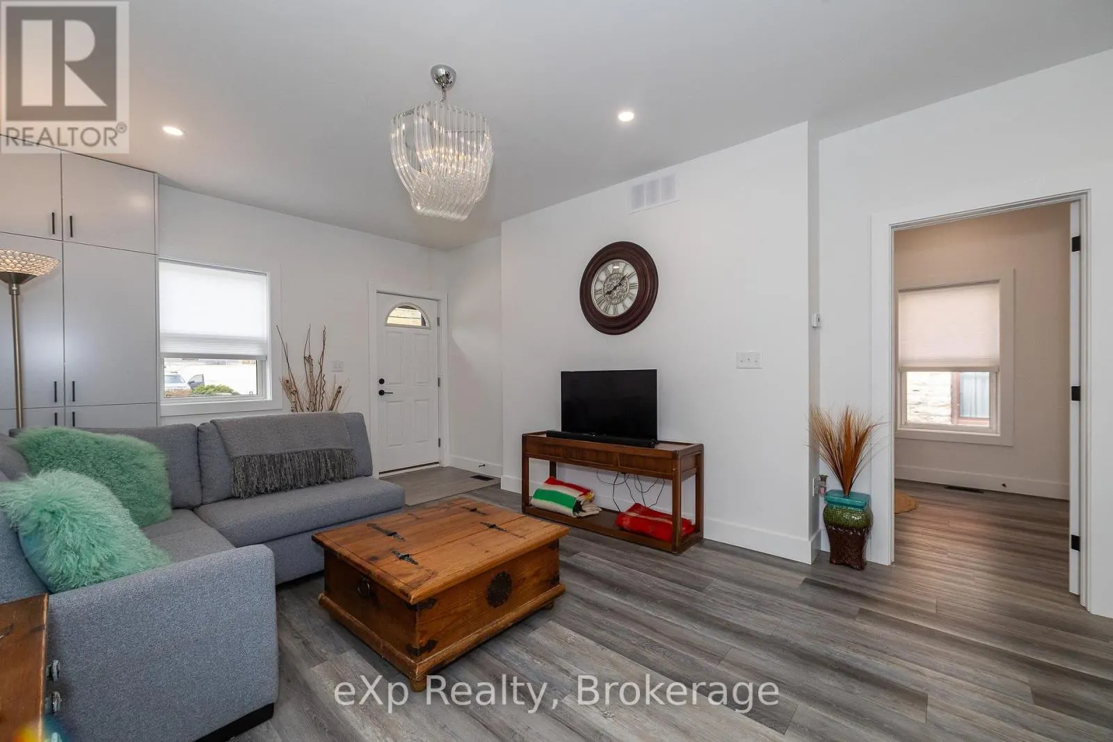 360 FRANK STREET