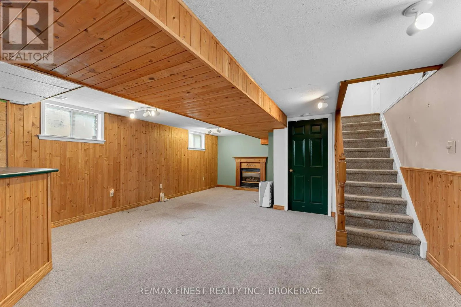 785 DAVIS DRIVE