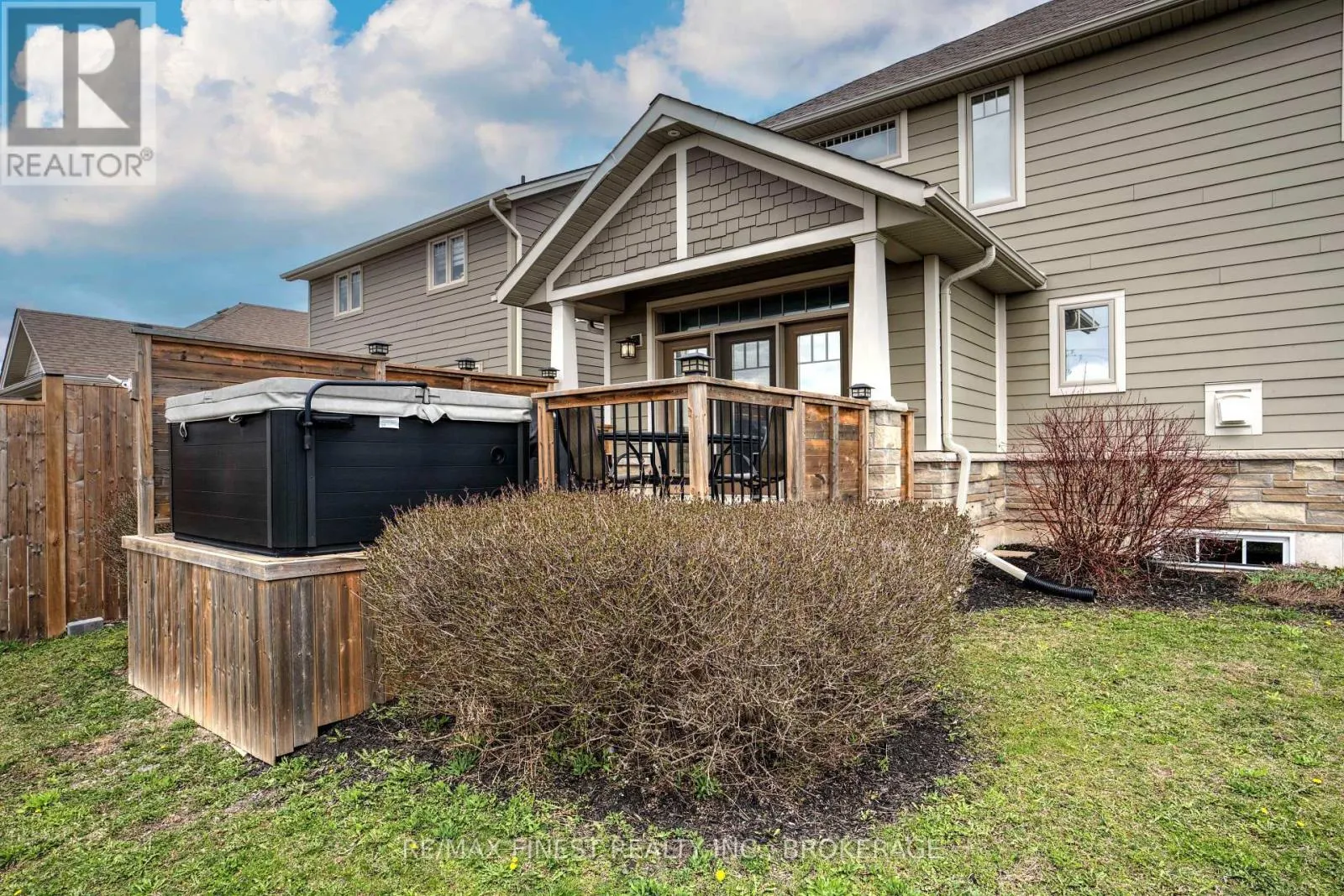64 TESSA BOULEVARD