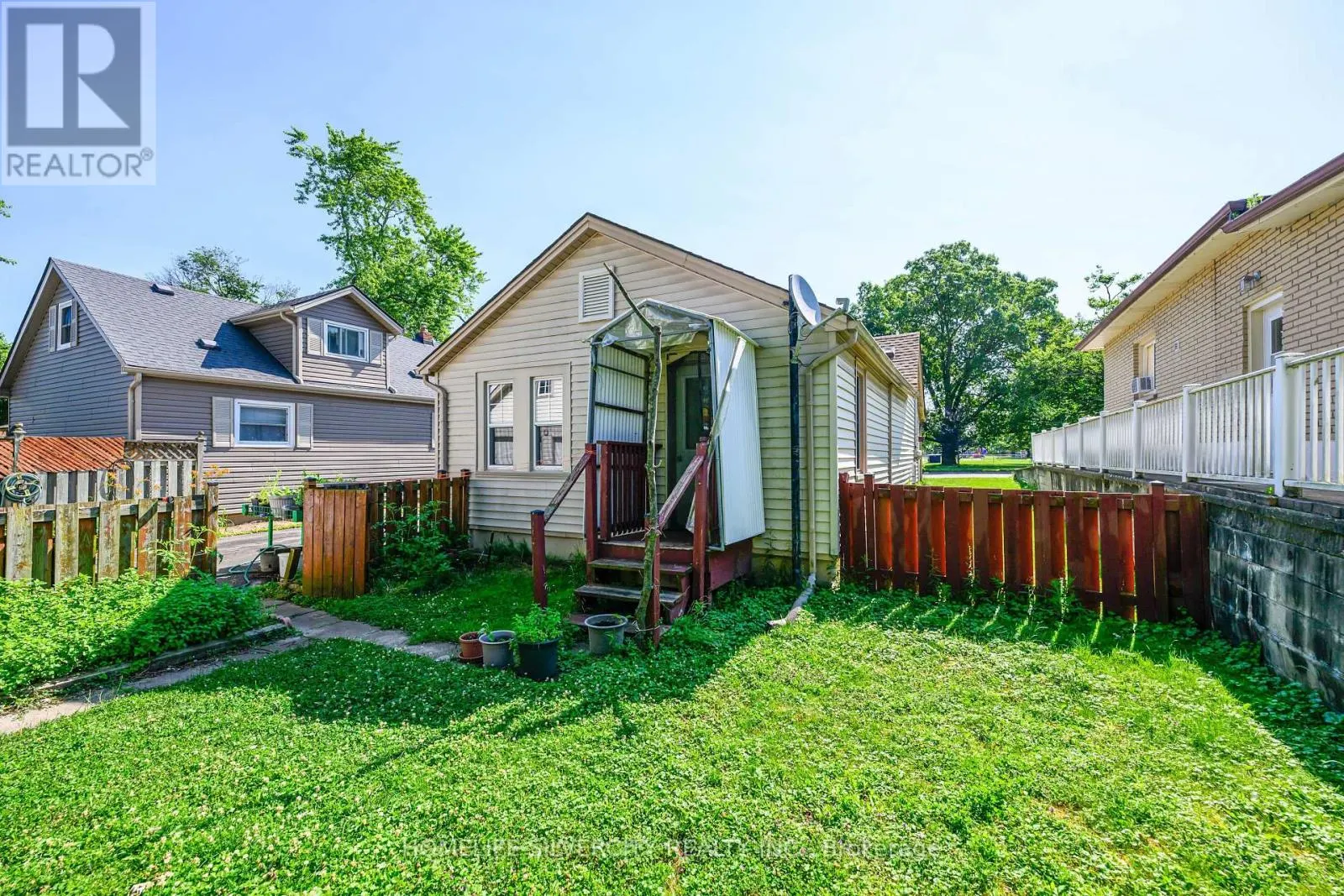 5537 MONTROSE ROAD