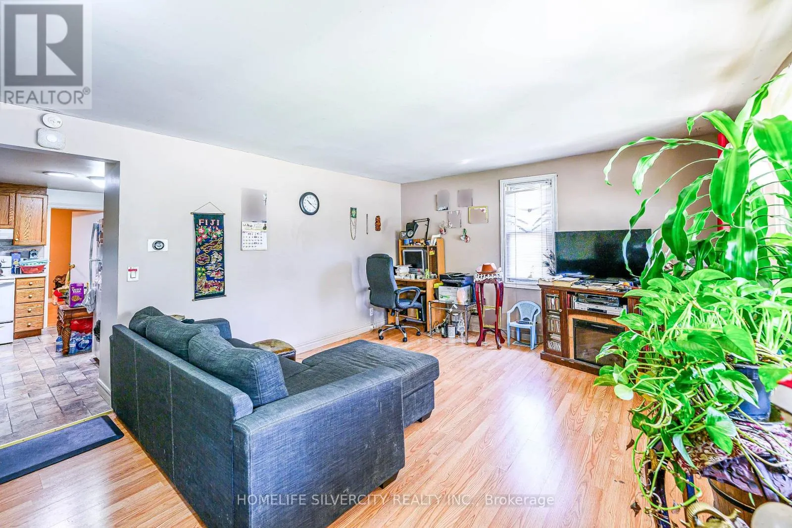 5537 MONTROSE ROAD