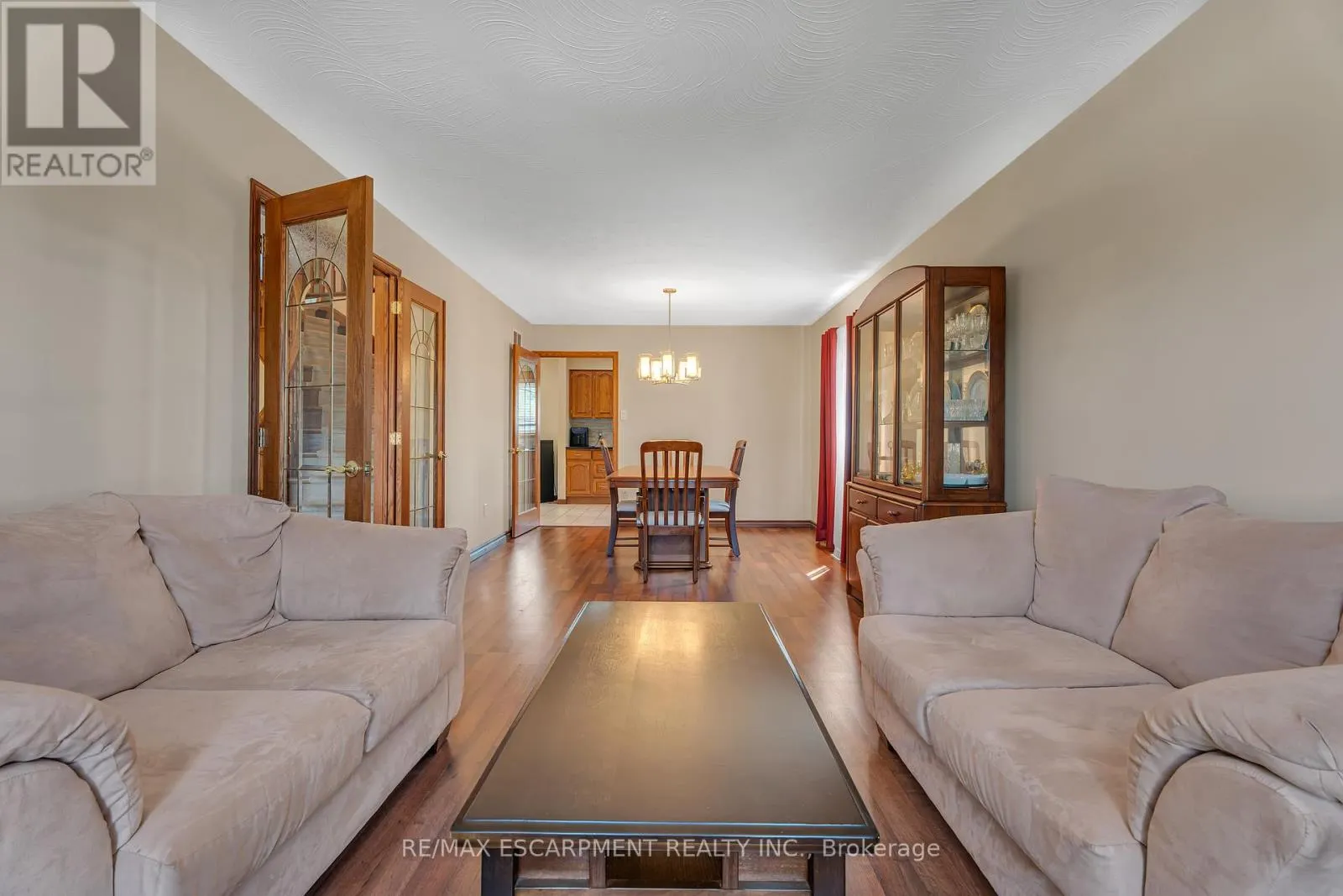 2 VINEHILL DRIVE
