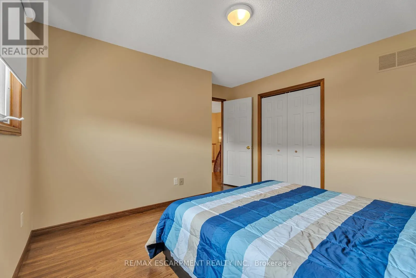2 VINEHILL DRIVE