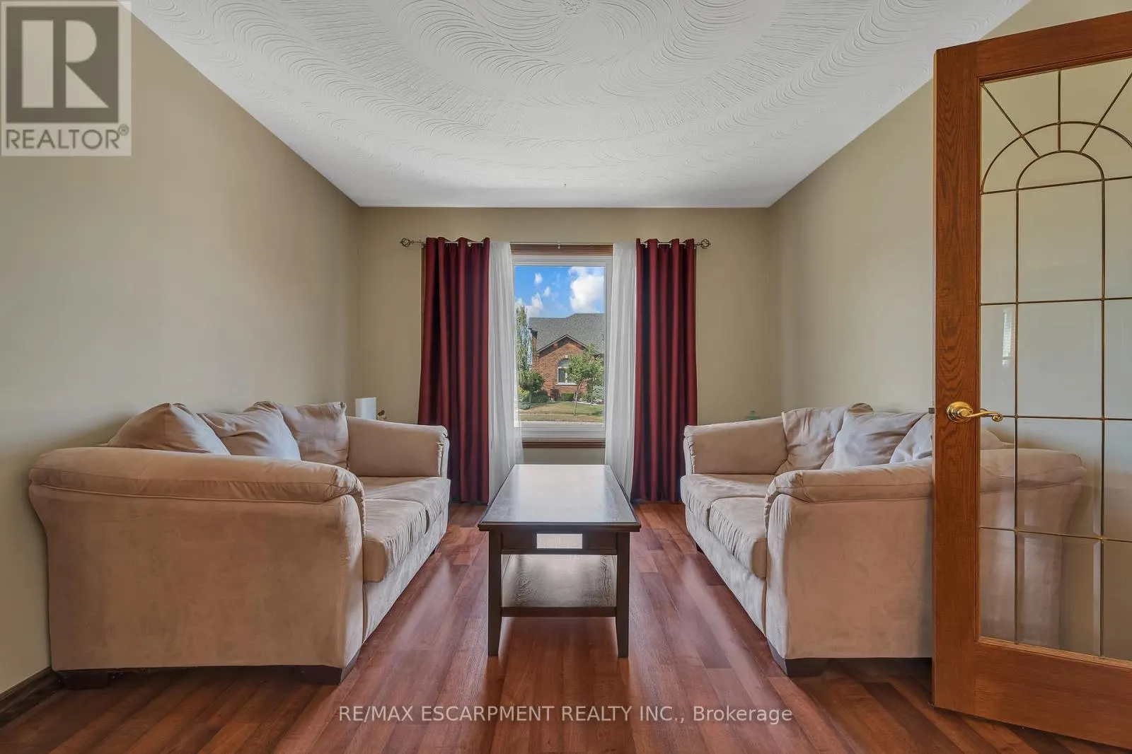 2 VINEHILL DRIVE