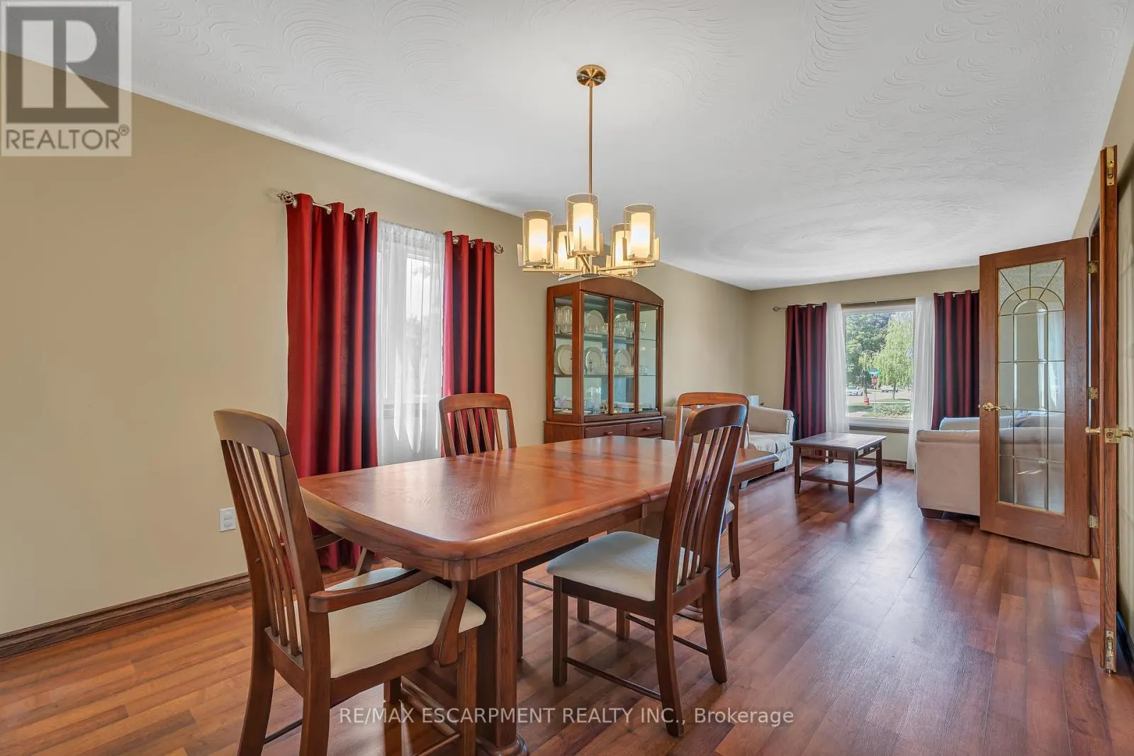 2 VINEHILL DRIVE