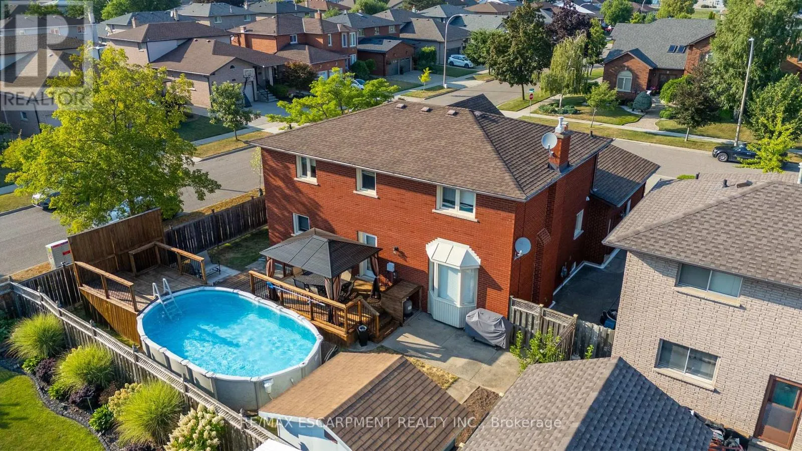 2 VINEHILL DRIVE
