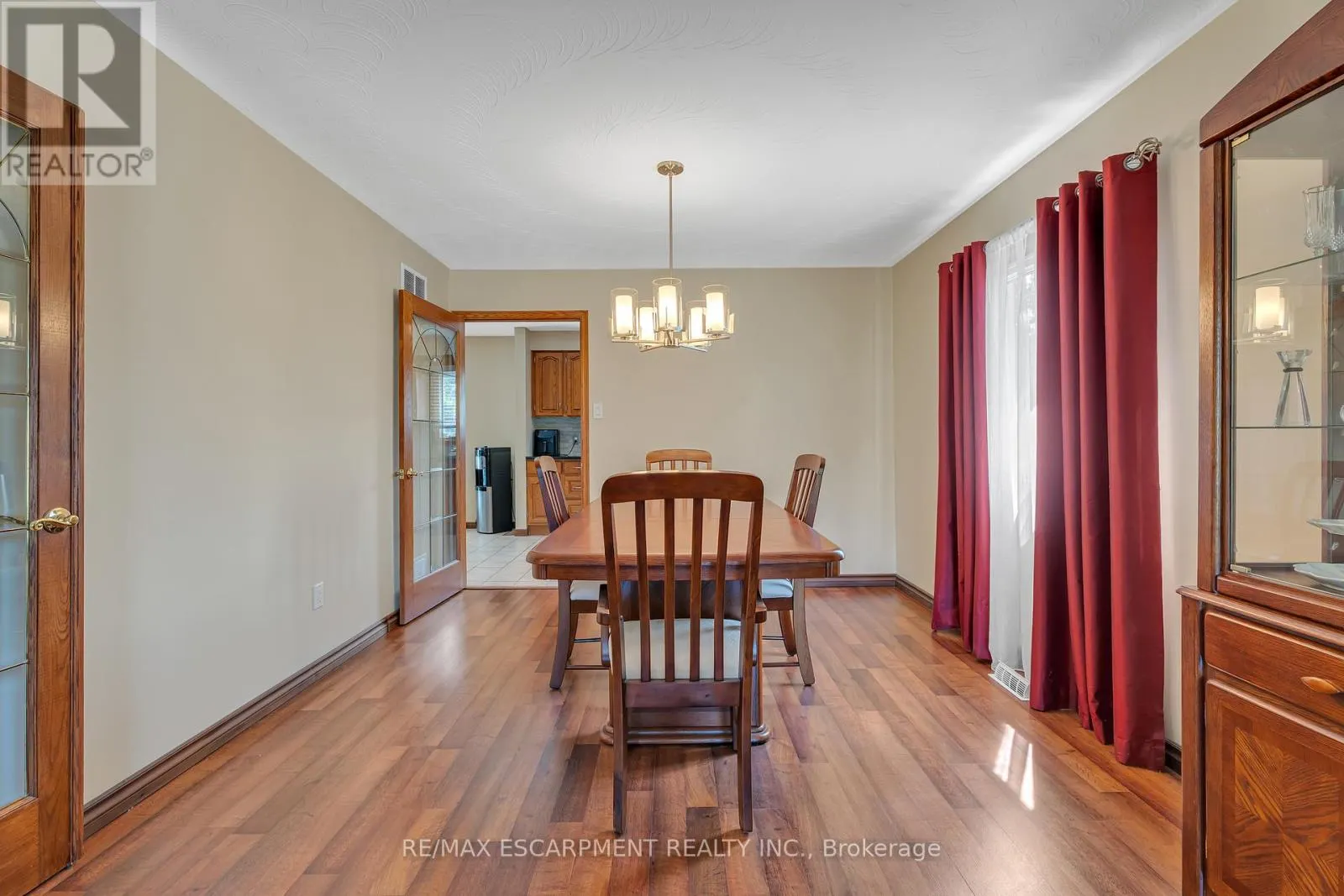 2 VINEHILL DRIVE
