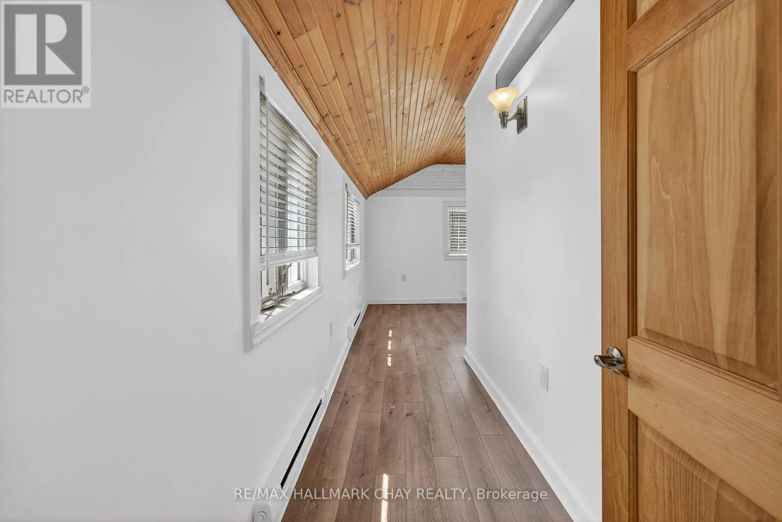 44 PLEASANT AVENUE S