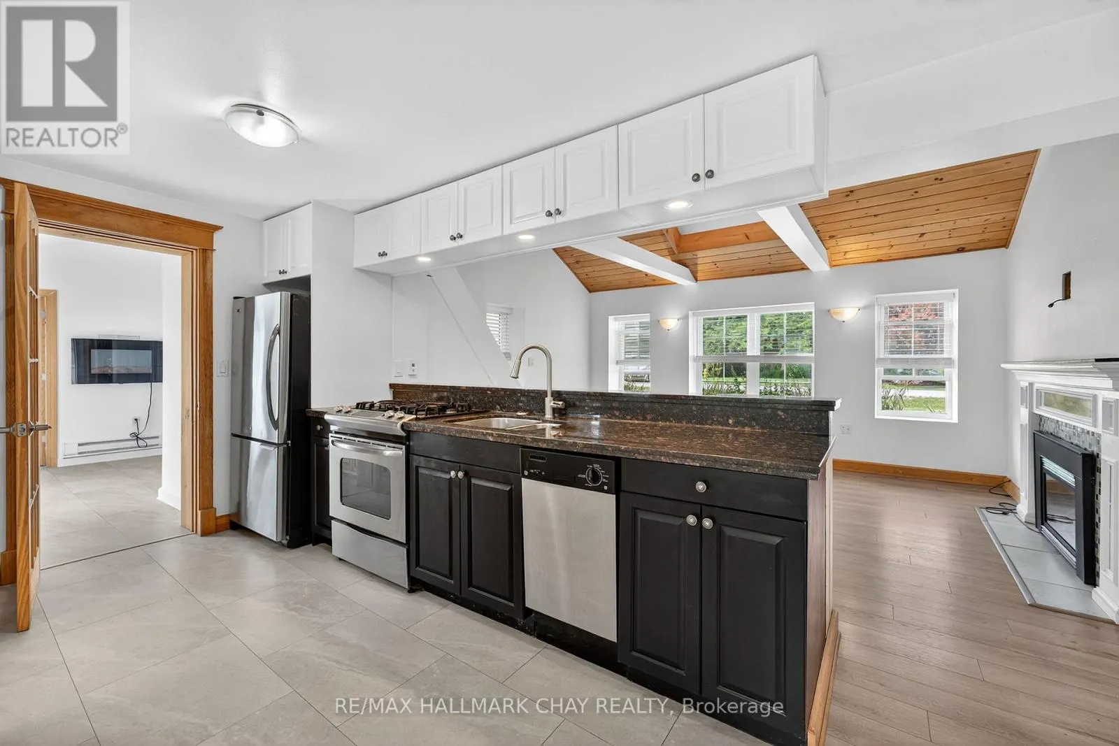 44 PLEASANT AVENUE S