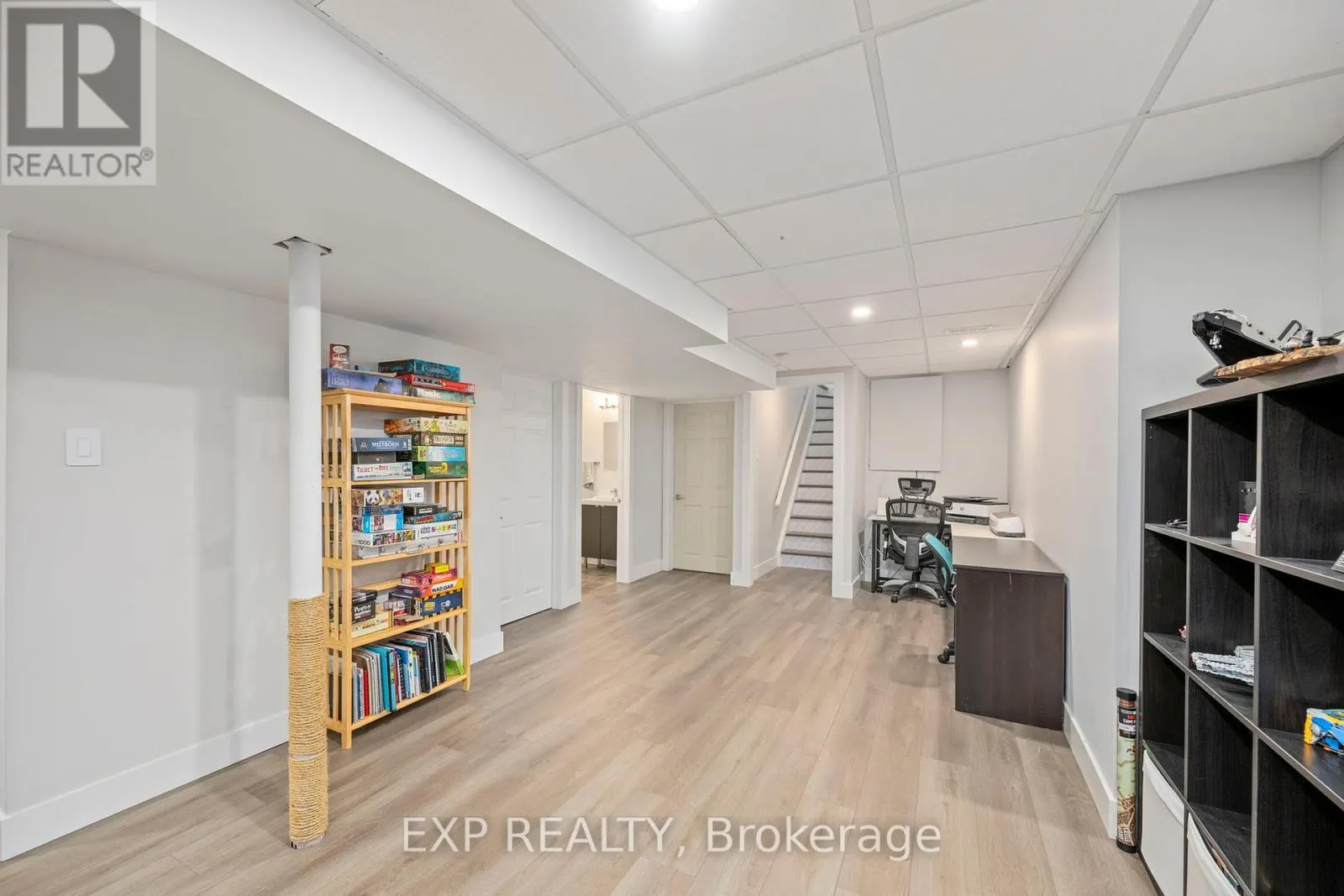 1852 BLOOM CRESCENT