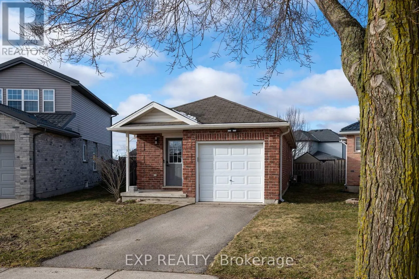 1852 BLOOM CRESCENT