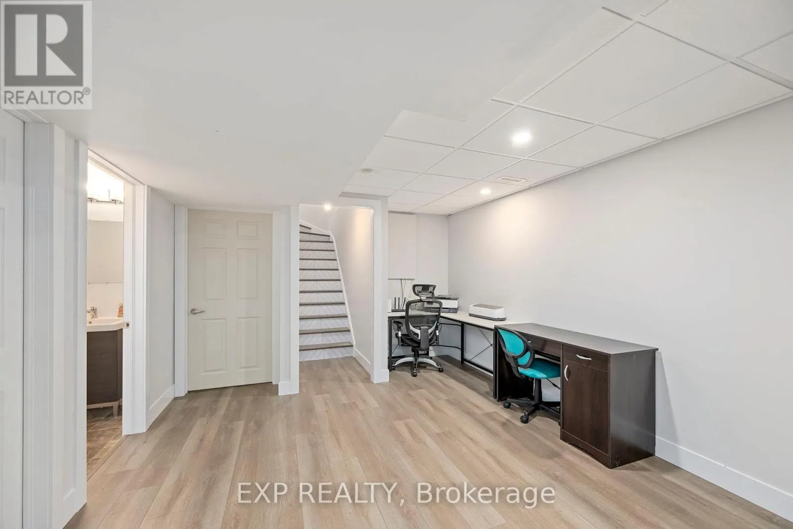 1852 BLOOM CRESCENT