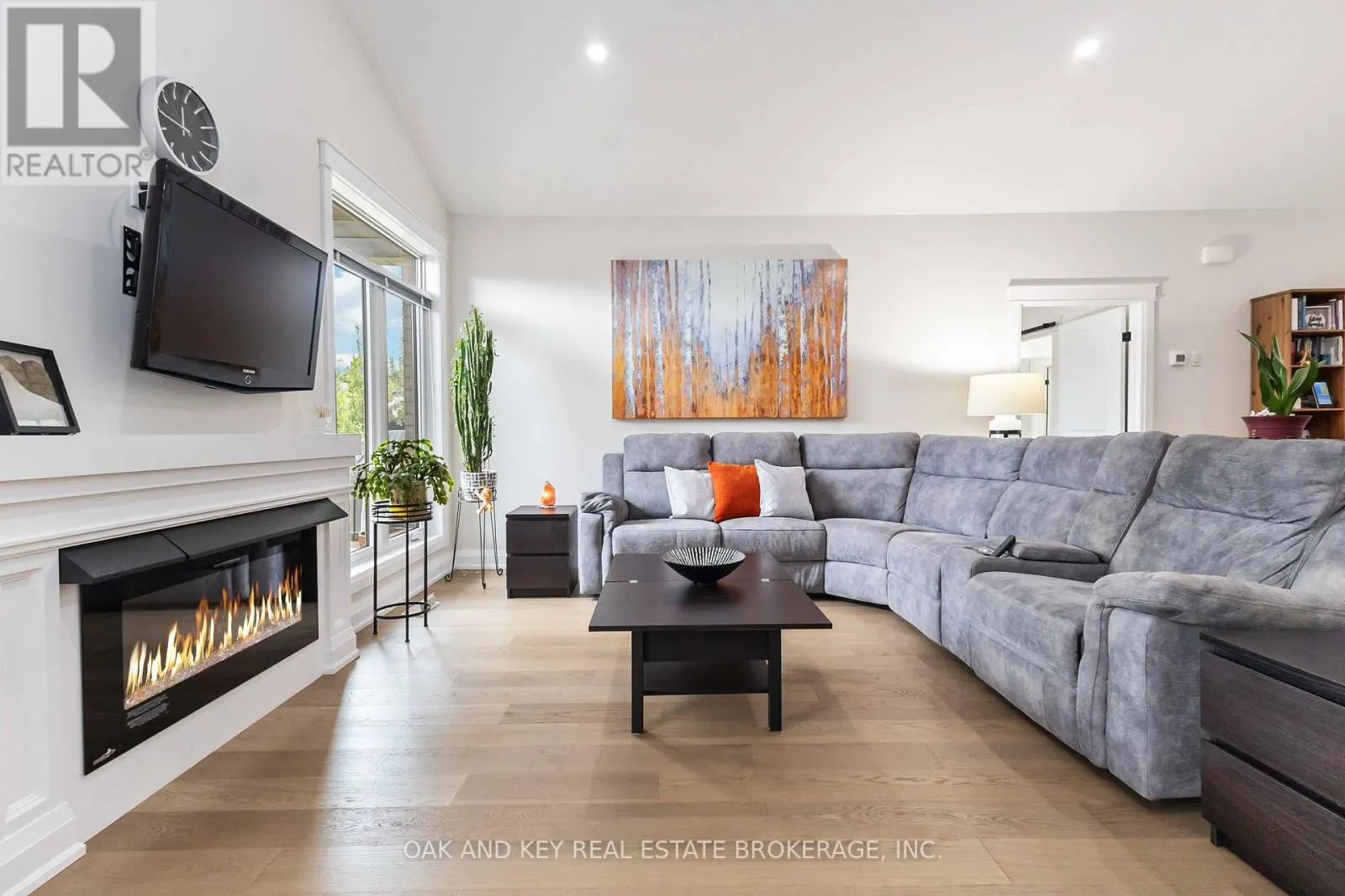 53 - 159 COLLINS WAY, #53