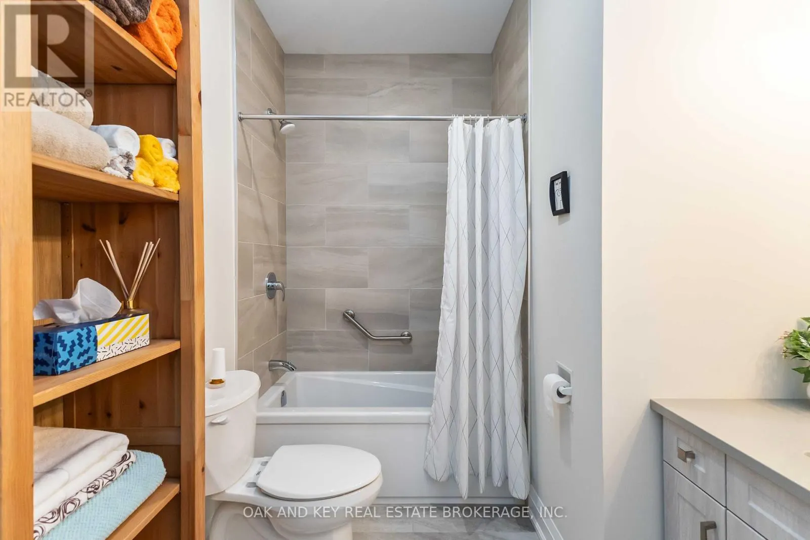 53 - 159 COLLINS WAY, #53