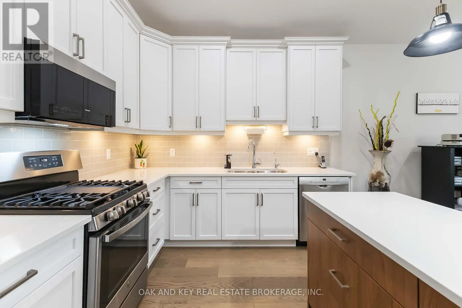 53 - 159 COLLINS WAY, #53