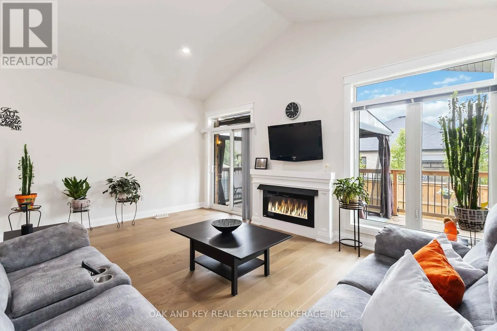 53 - 159 COLLINS WAY, #53