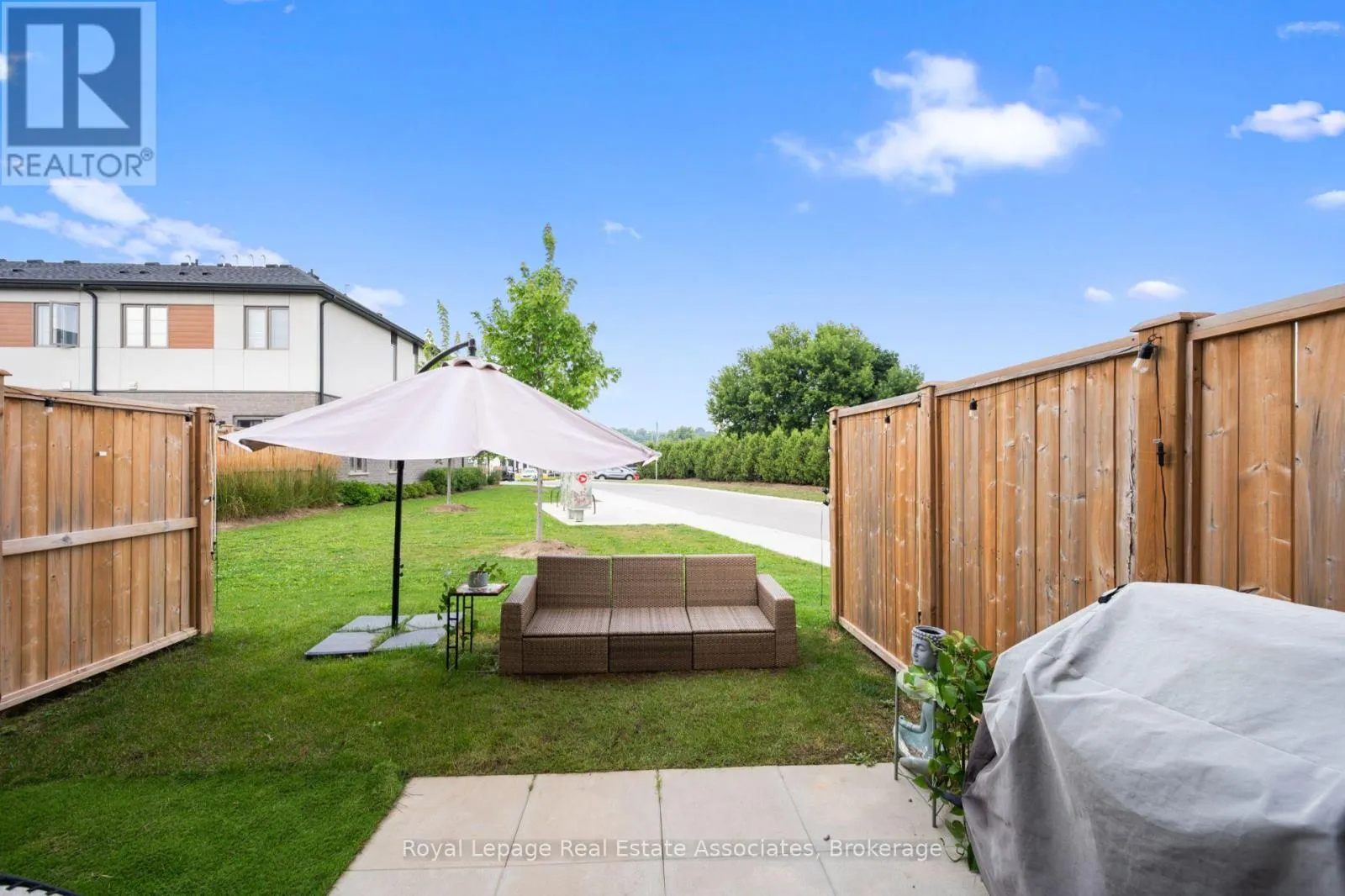 26 STEELE CRESCENT