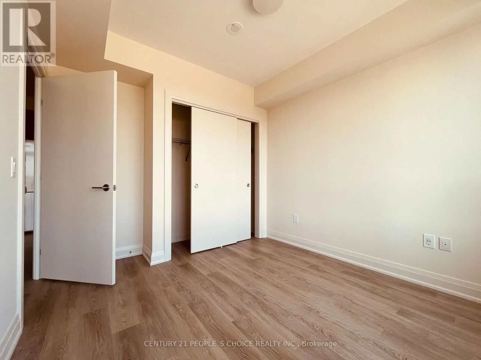 1323 - 212 KING WILLIAM STREET