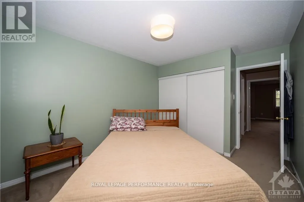 2363 GLANDRIEL CRESCENT