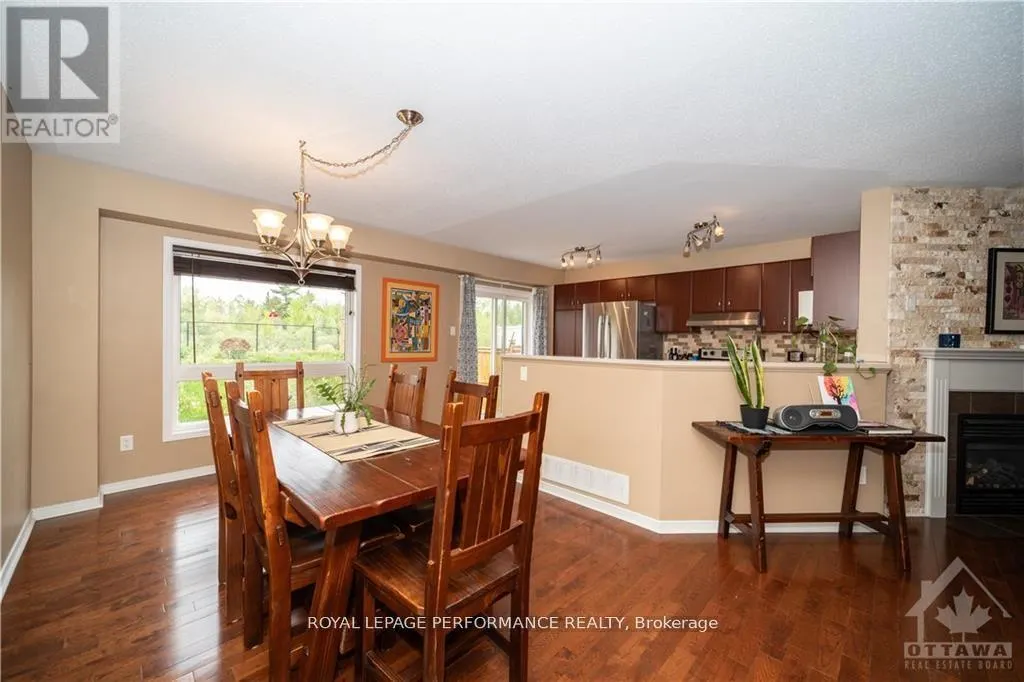 2363 GLANDRIEL CRESCENT