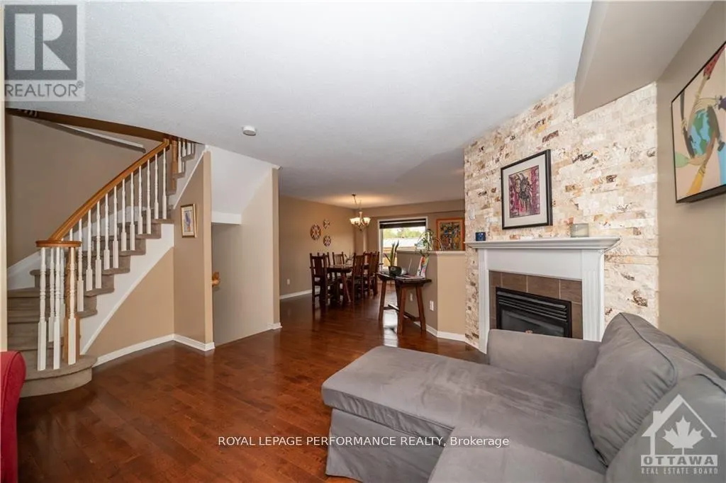 2363 GLANDRIEL CRESCENT