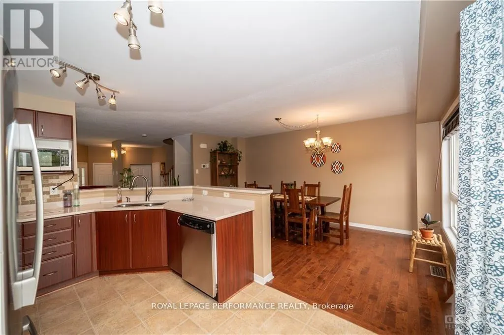 2363 GLANDRIEL CRESCENT