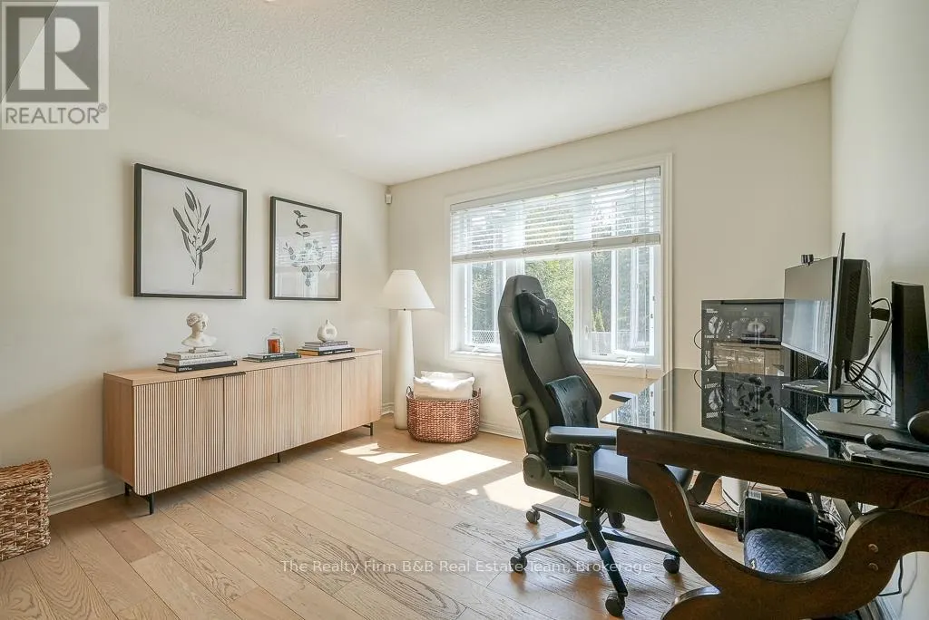 428 LAKEVIEW DRIVE