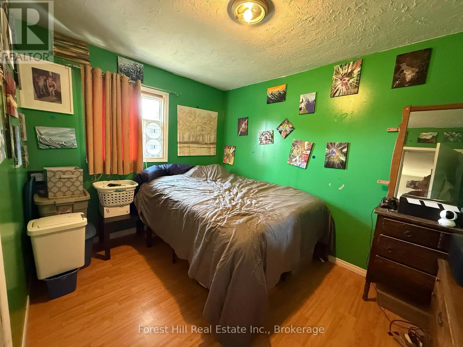 502 SWEEZY STREET W