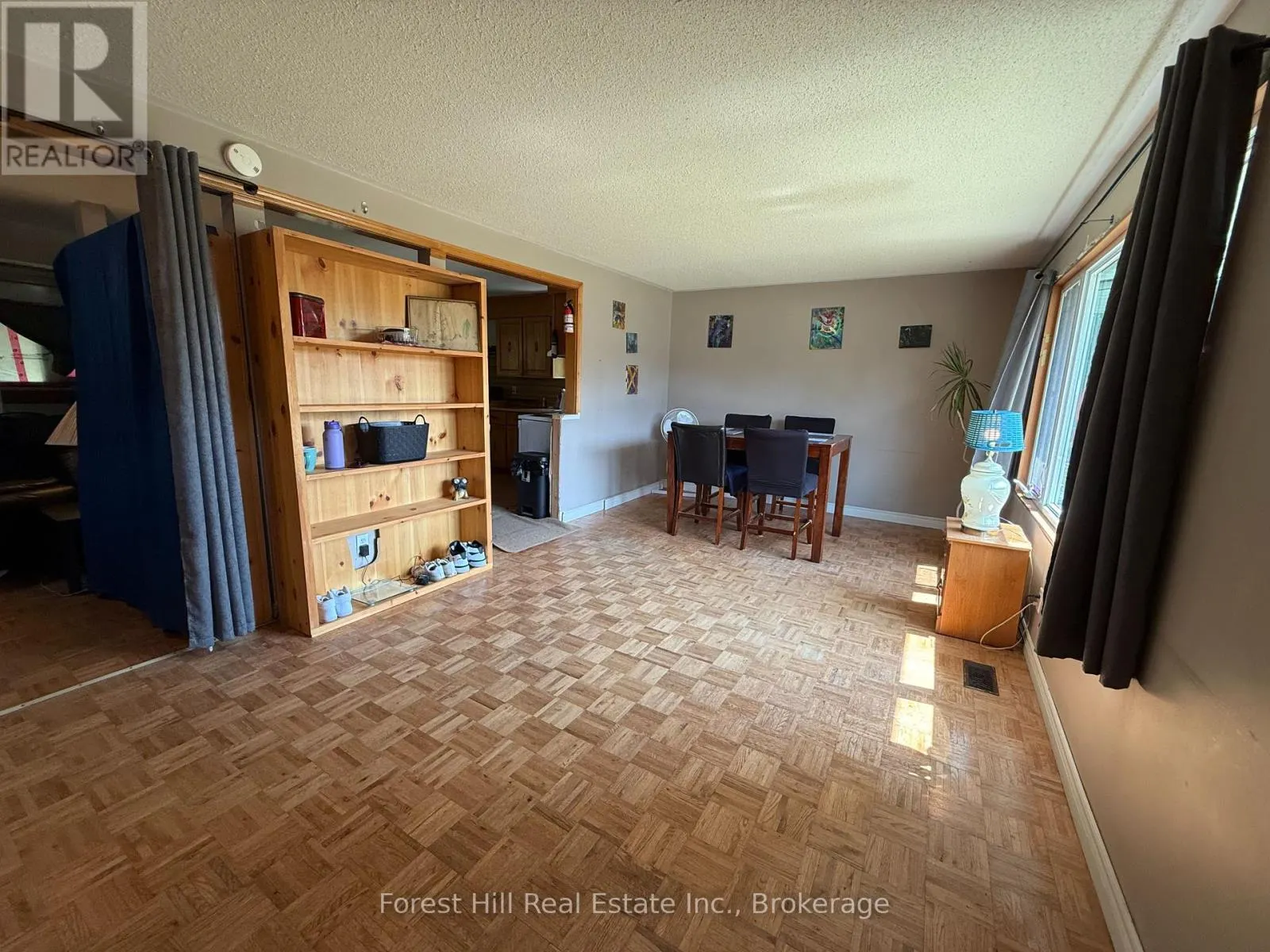 502 SWEEZY STREET W
