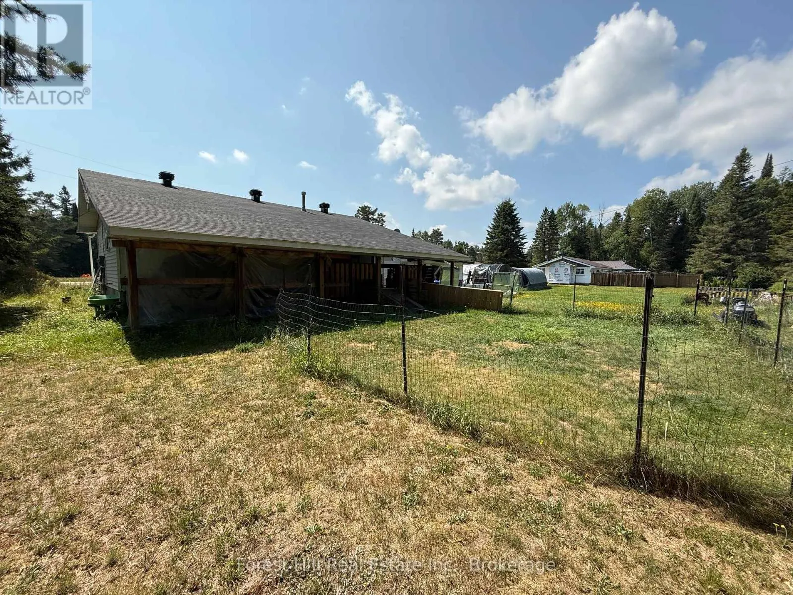 502 SWEEZY STREET W
