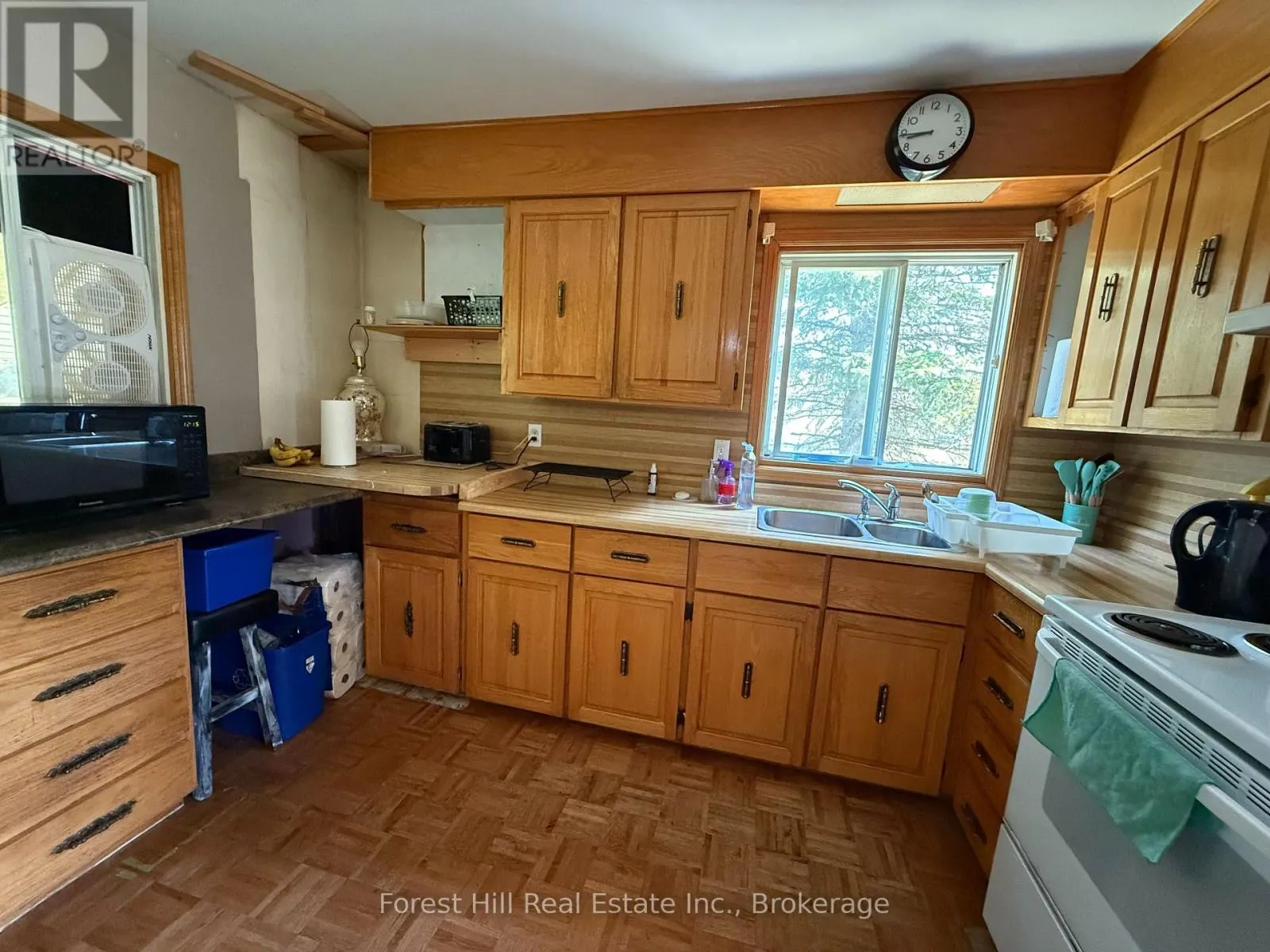 502 SWEEZY STREET W