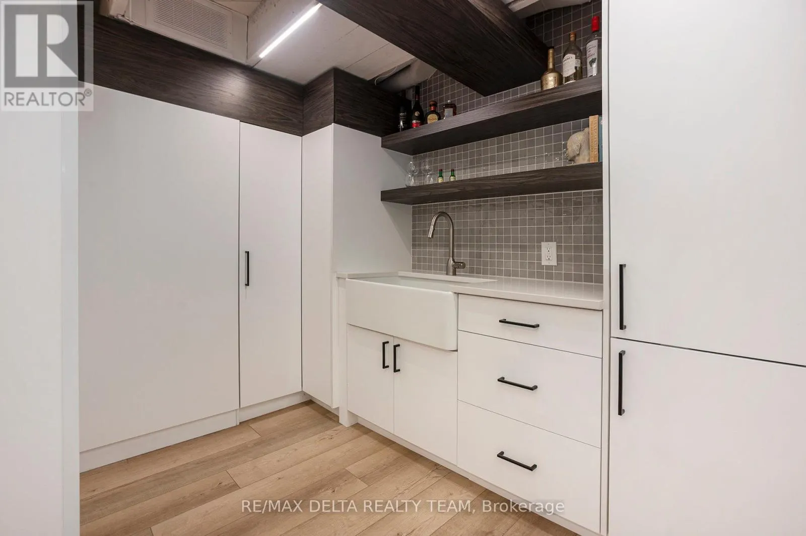 44 RENFREW AVENUE
