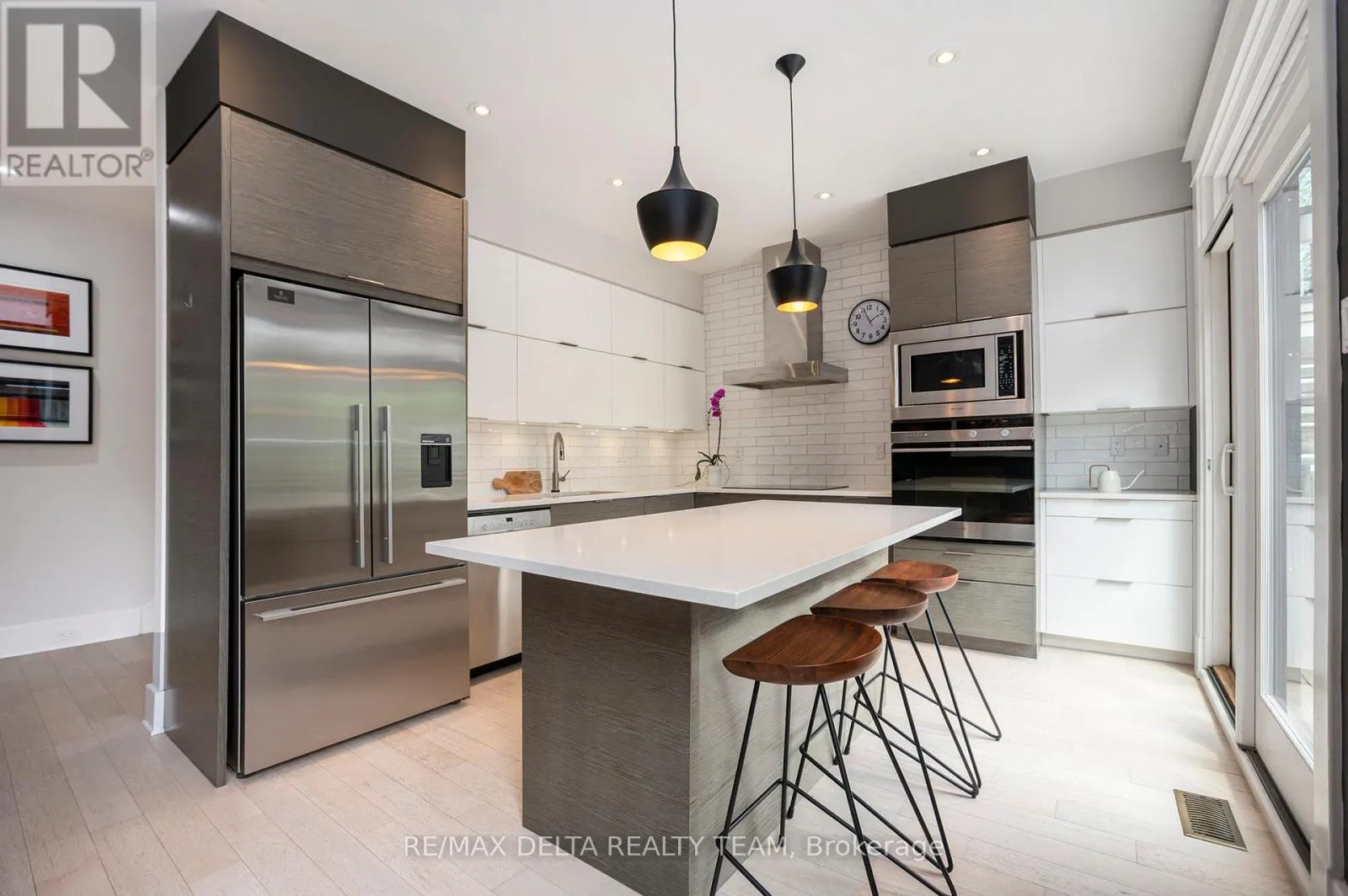 44 RENFREW AVENUE