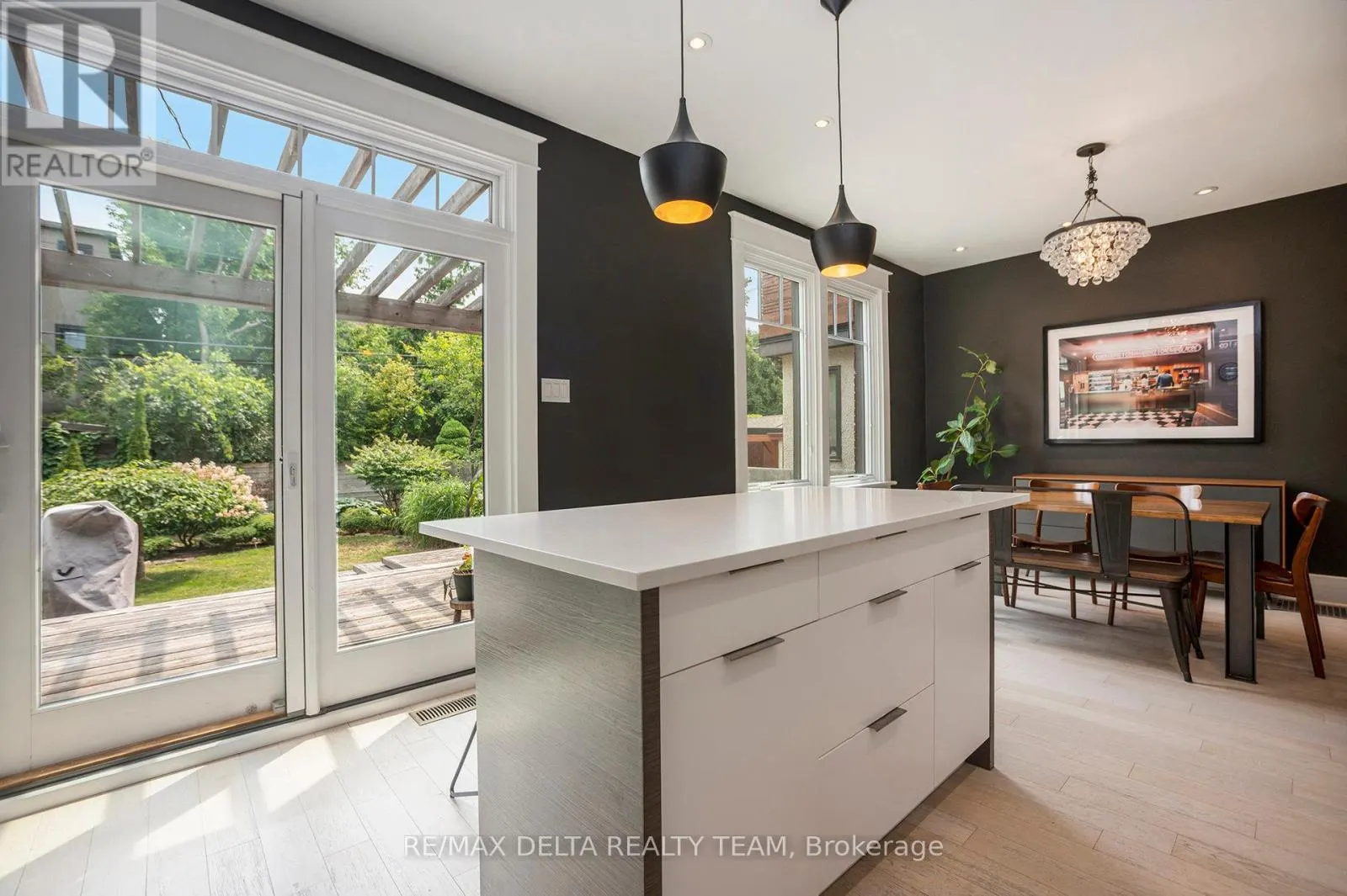 44 RENFREW AVENUE