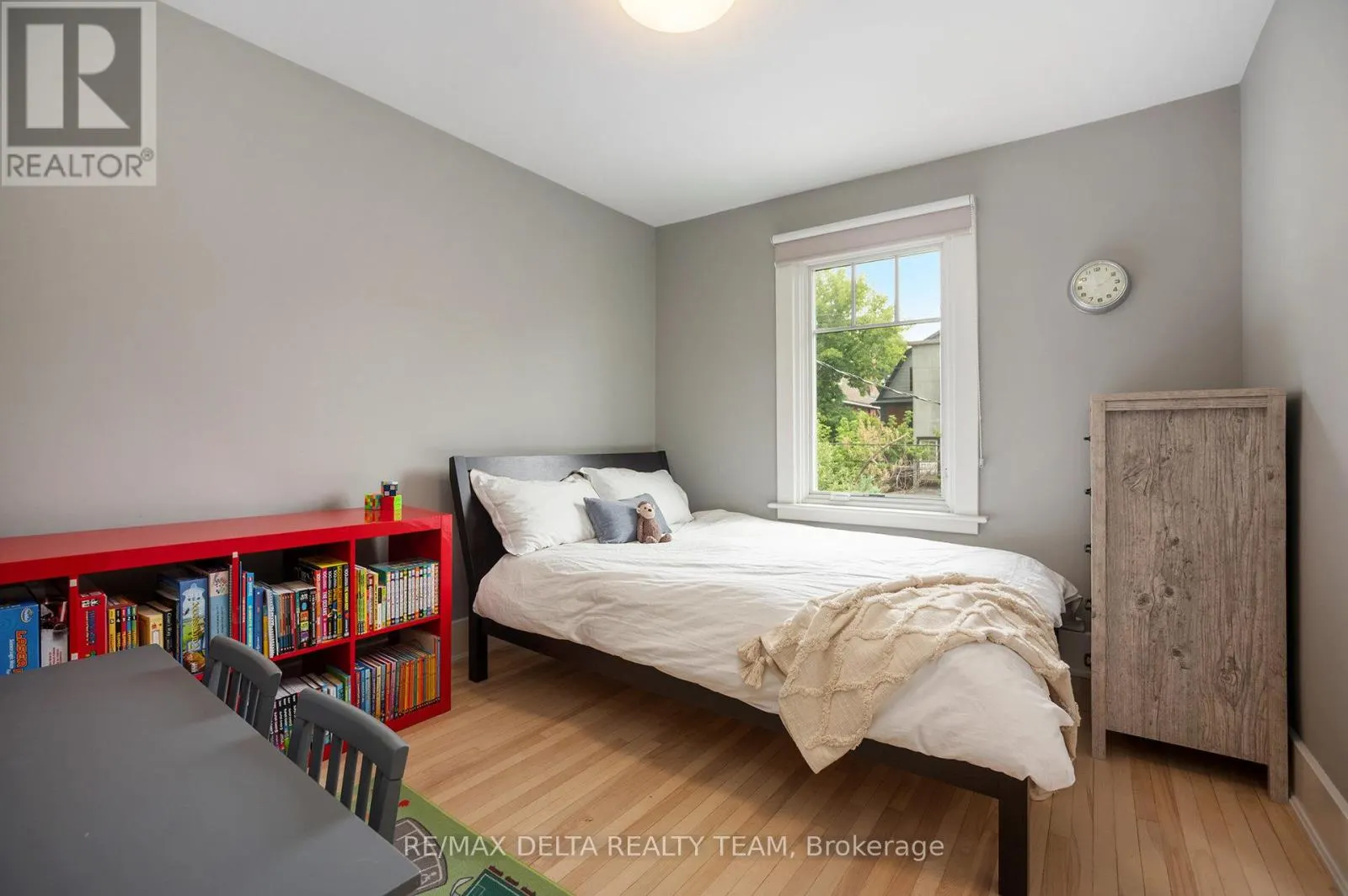 44 RENFREW AVENUE