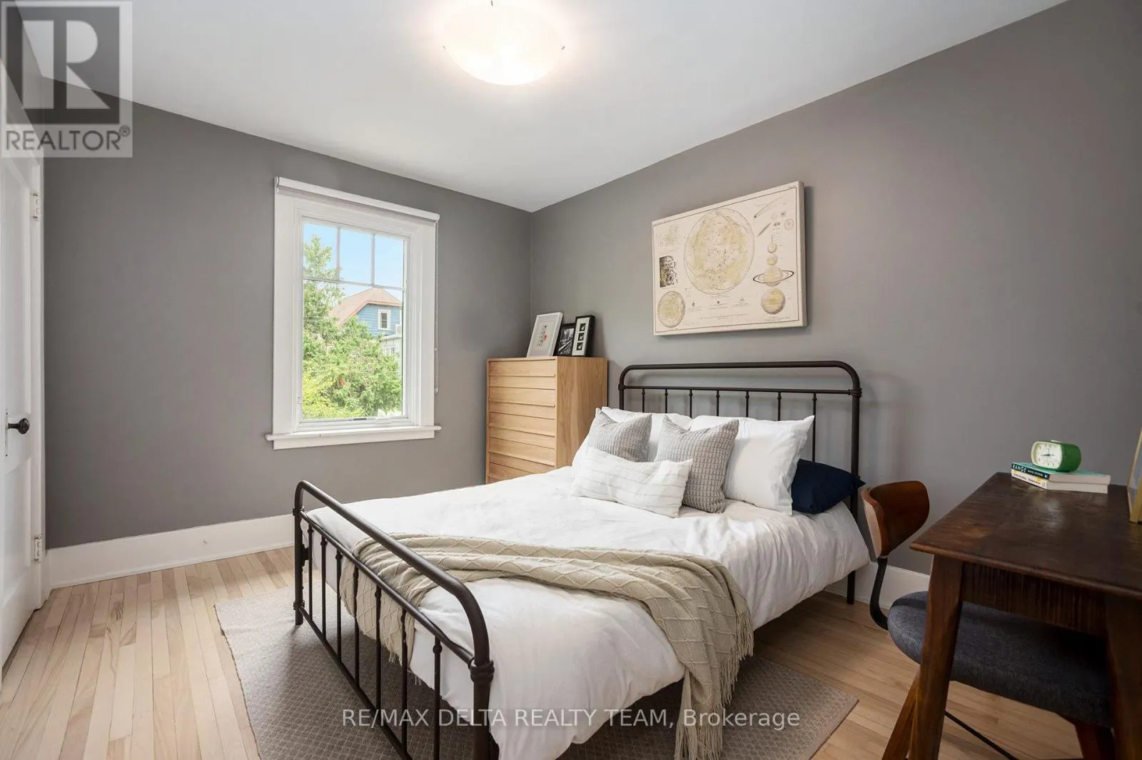 44 RENFREW AVENUE