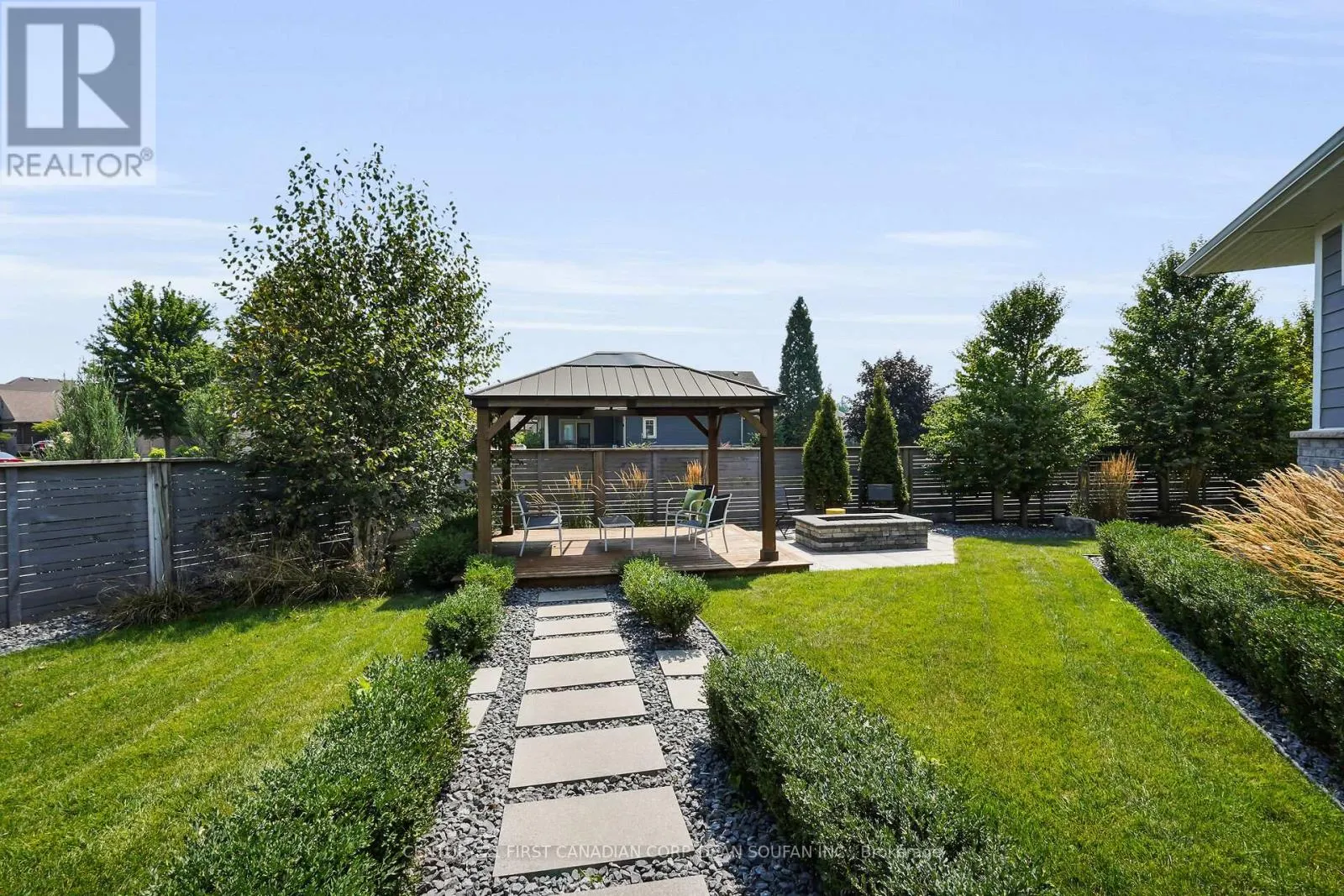 405 DARCY DRIVE