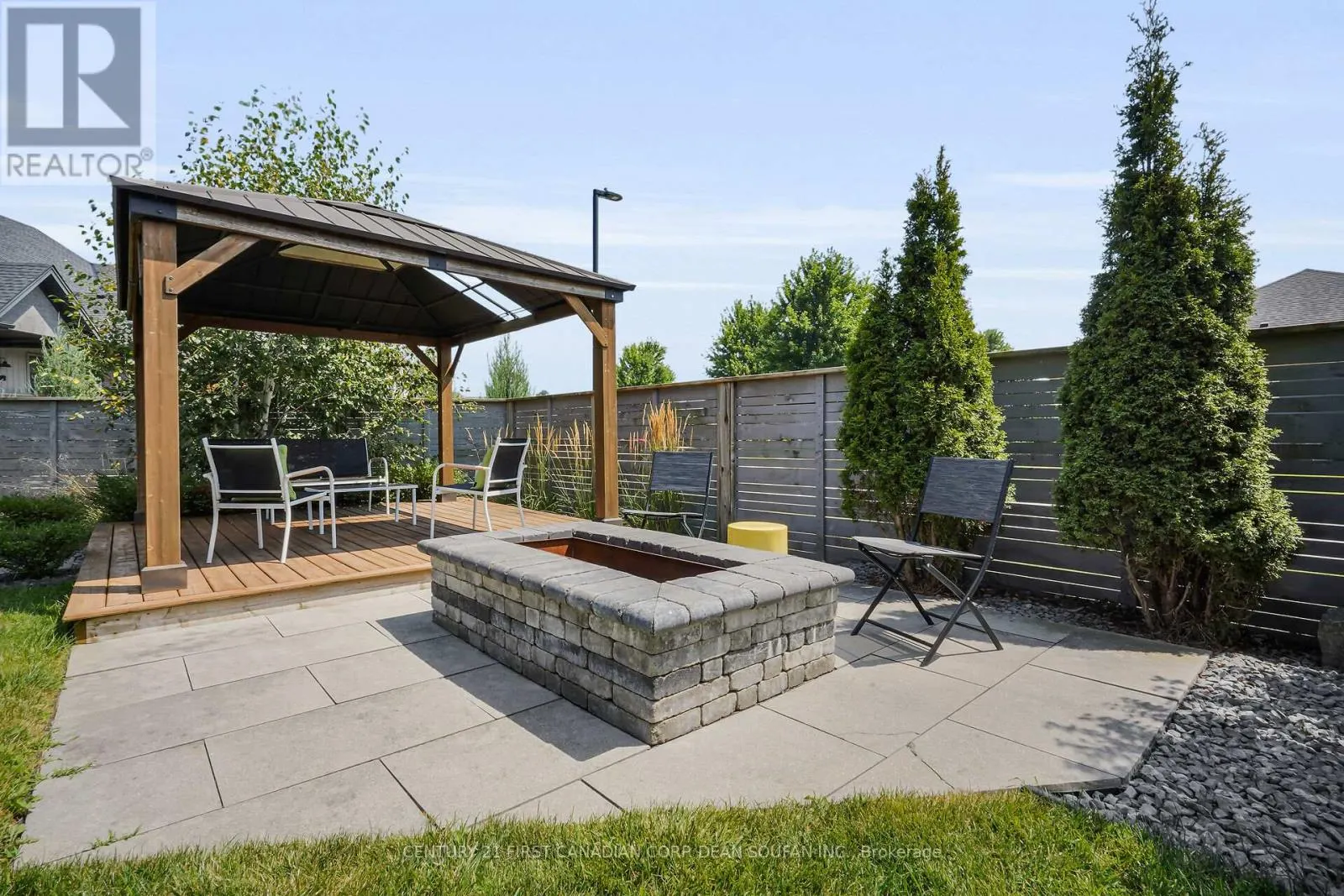 405 DARCY DRIVE