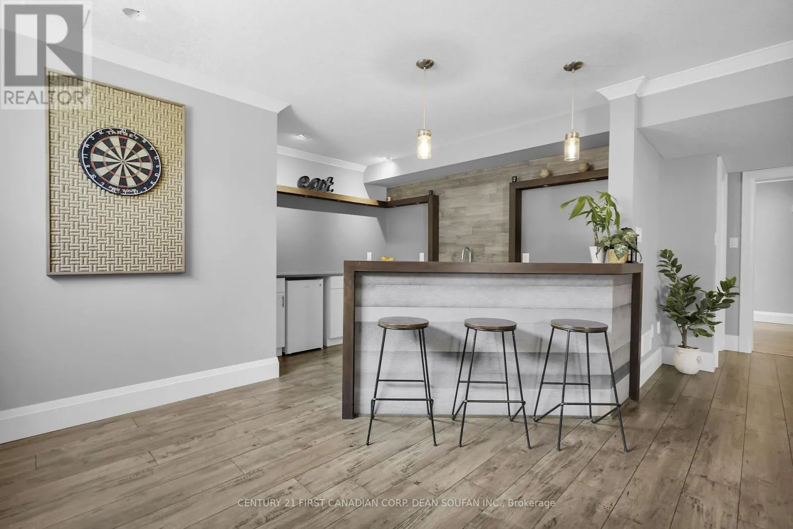 405 DARCY DRIVE
