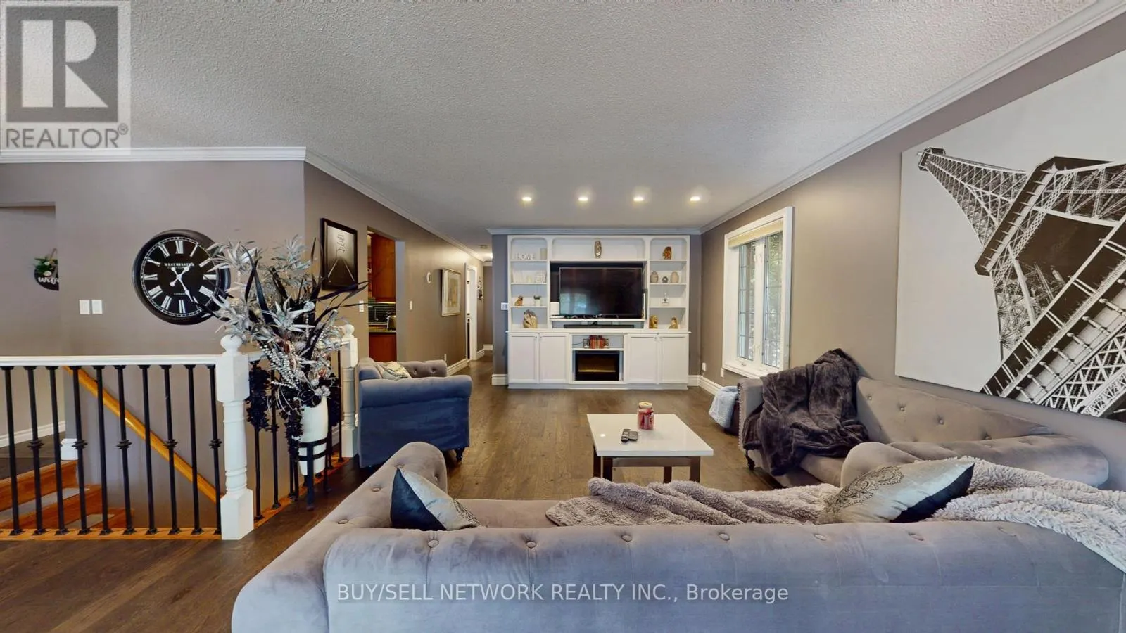 2504 IDYLLWOOD CRESCENT