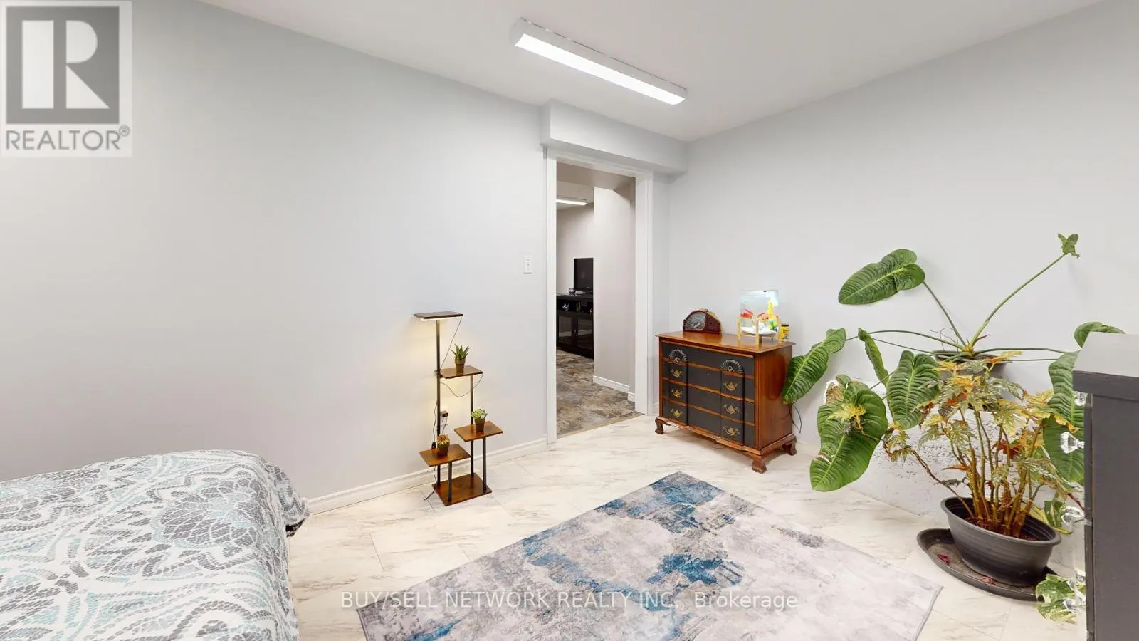 2504 IDYLLWOOD CRESCENT