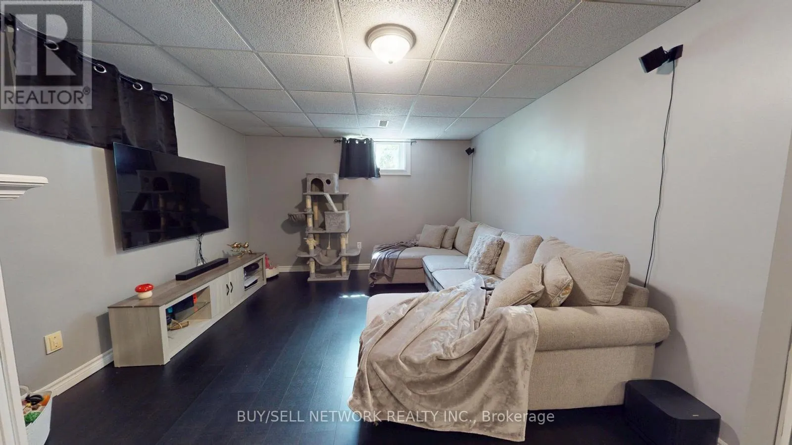 2504 IDYLLWOOD CRESCENT