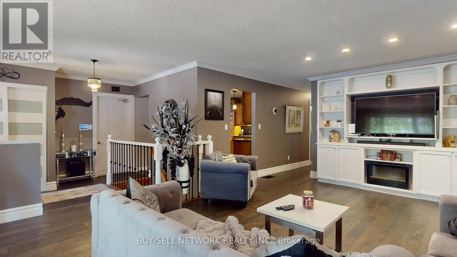 2504 IDYLLWOOD CRESCENT