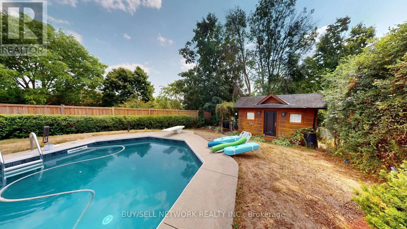 2504 IDYLLWOOD CRESCENT