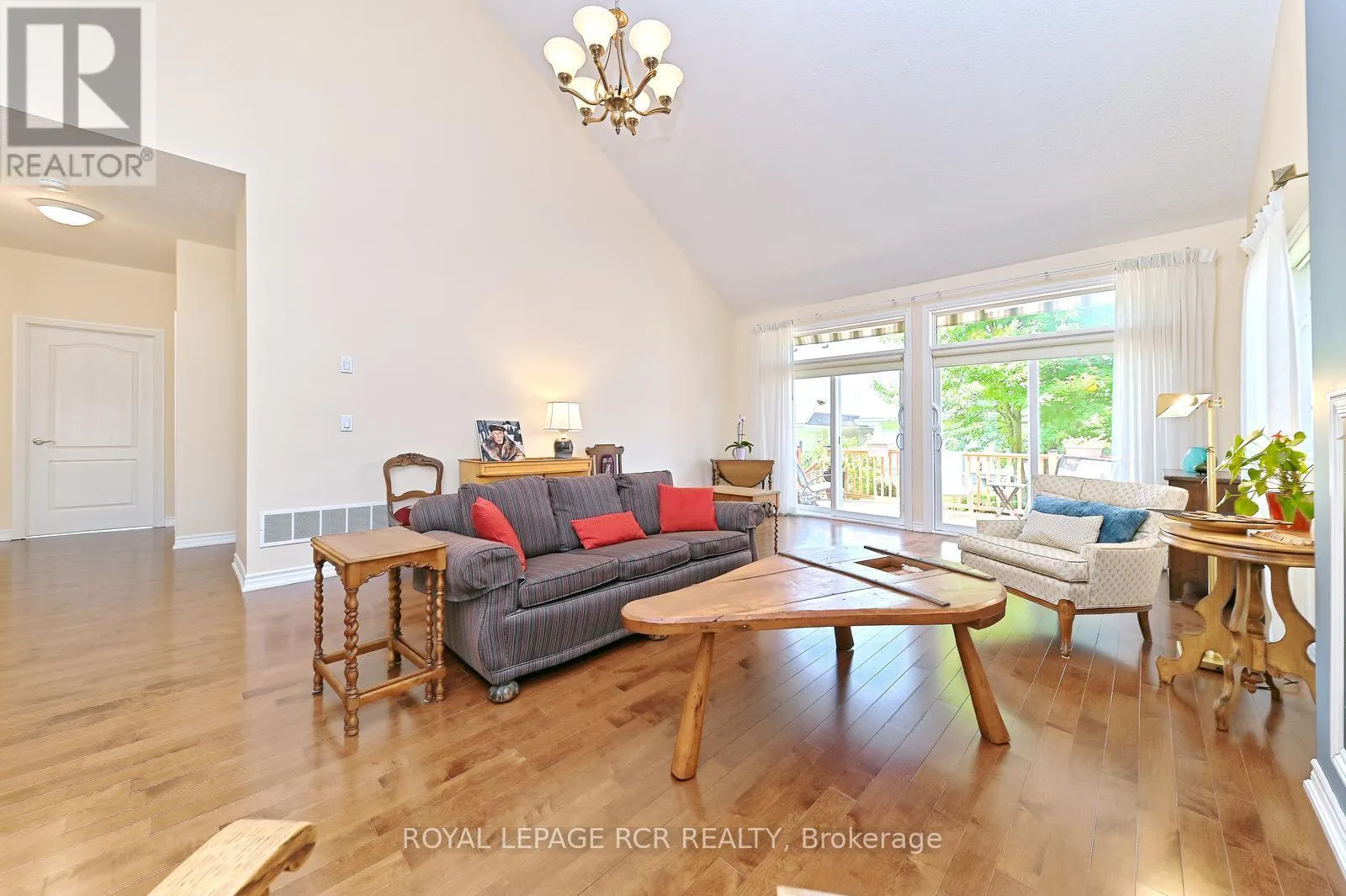 174 - 200 KINGFISHER DRIVE