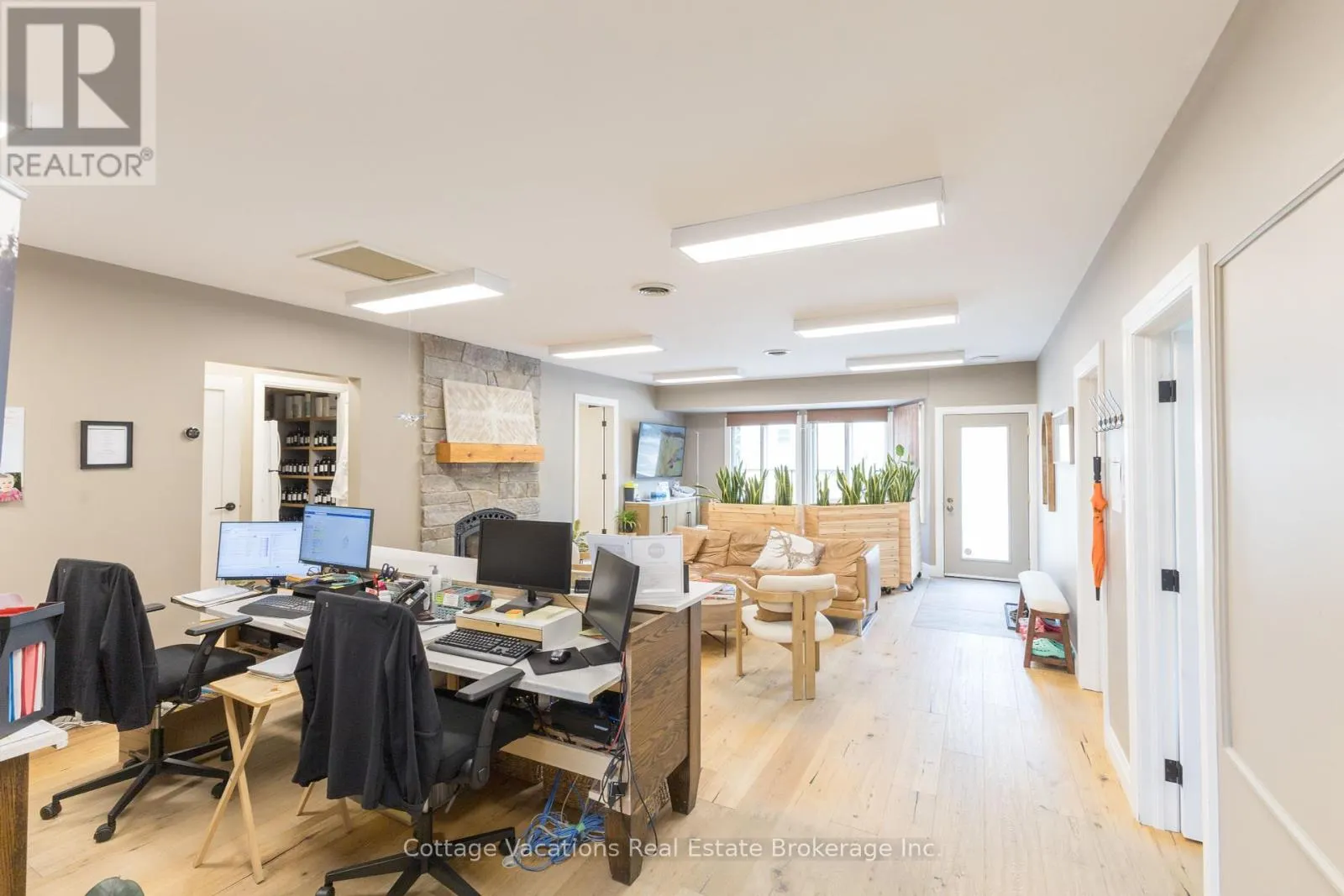 10 BRUNEL ROAD